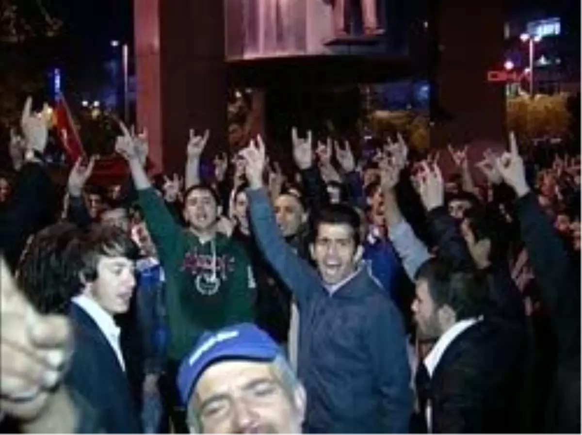 Kağıthaneliler Teröre Tepki İçin Yürüdü