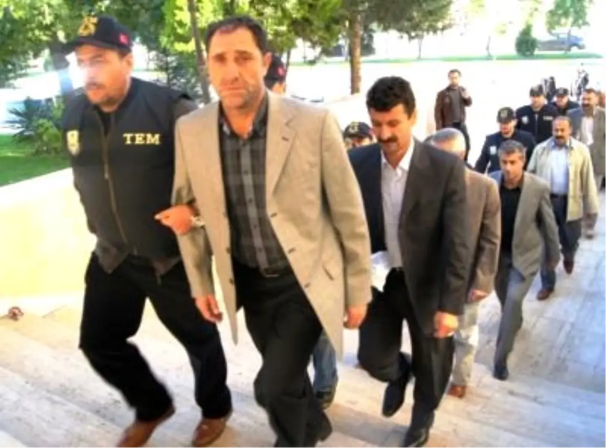 KCK\'da 23 Kişi Adliyeye Sevkedildi