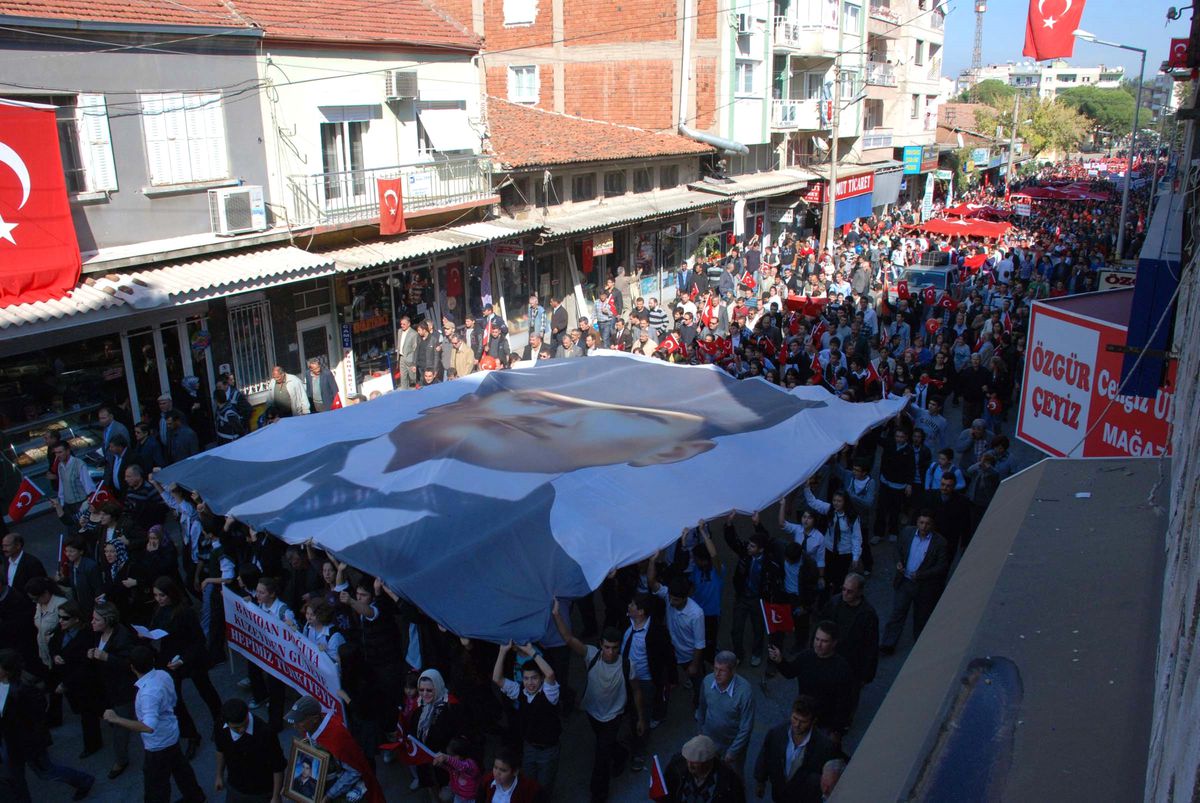 Şehitlere Saygı, Teröre Lanet İçin Yürüdüler