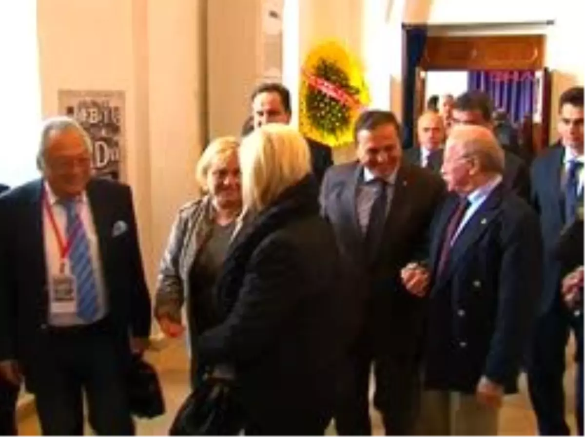 Uluslararası 2\' Nci Edebiyat Festivali Başladı