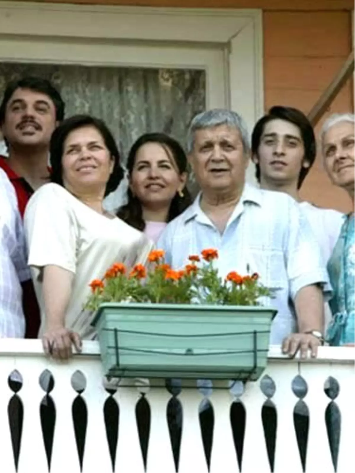 \'Geniş Aile\'ye Neler Oluyor?