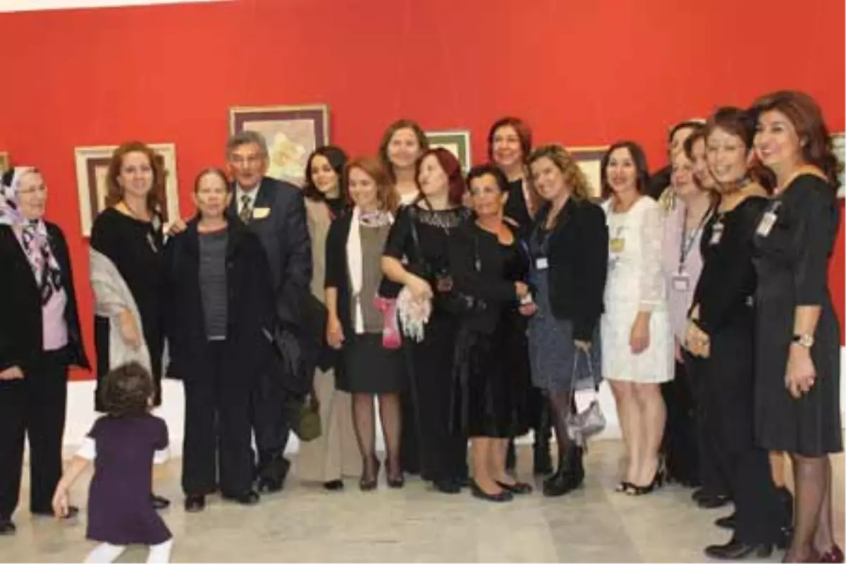 Tezhip ve Minyatür Atölyesi\'nin Sergisi