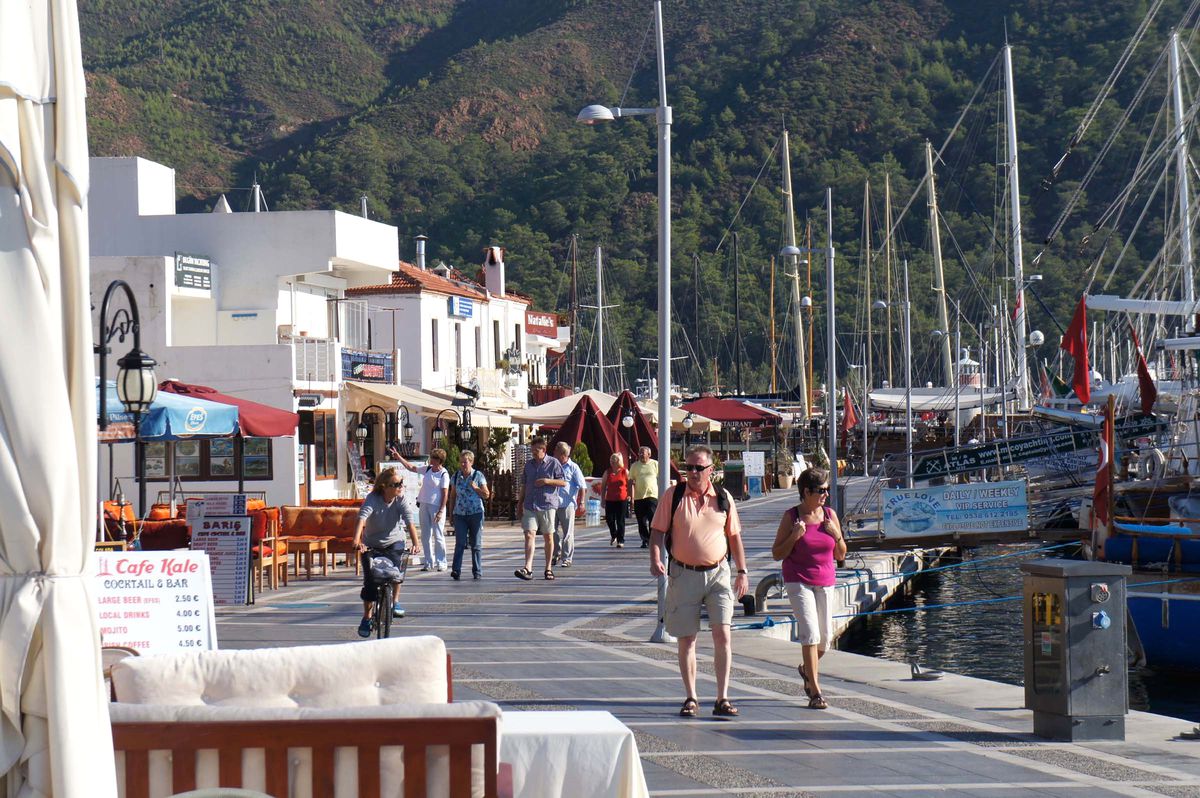Dev Gemi, Marmaris'te