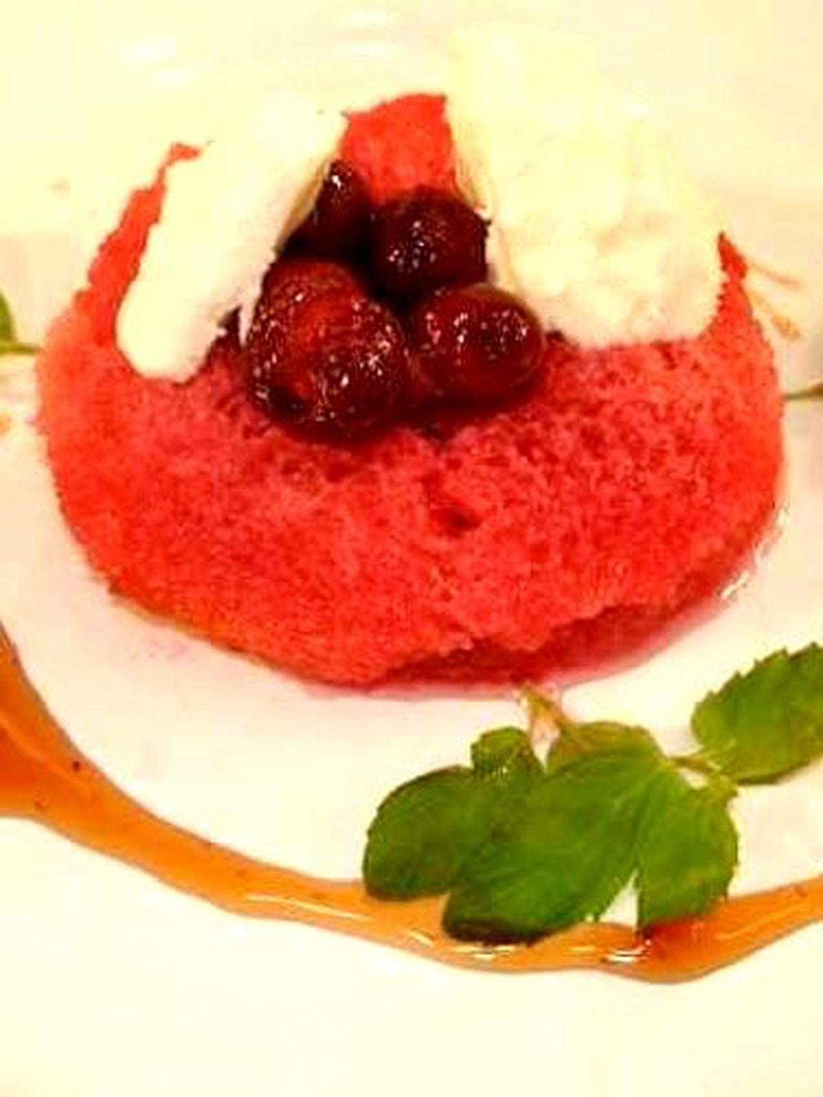 Günün Lezzeti: Vişneli Ekmek Tatlısı