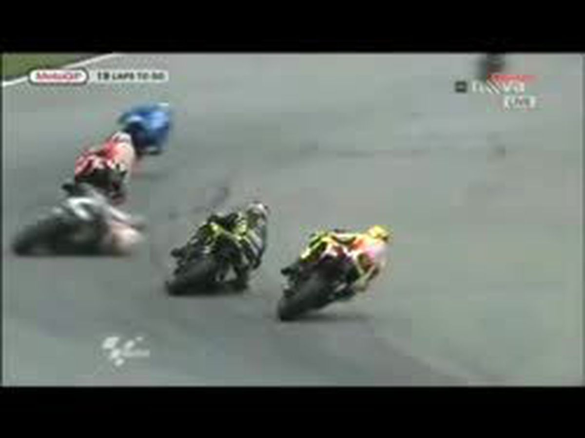 İtalyan Pilot Marco Simoncelli Hayatını Kaybetti