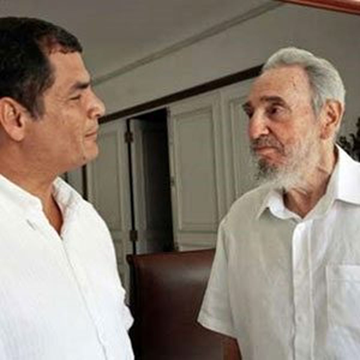 Castro: NATO 'Gaddar Askeri İttifak'
