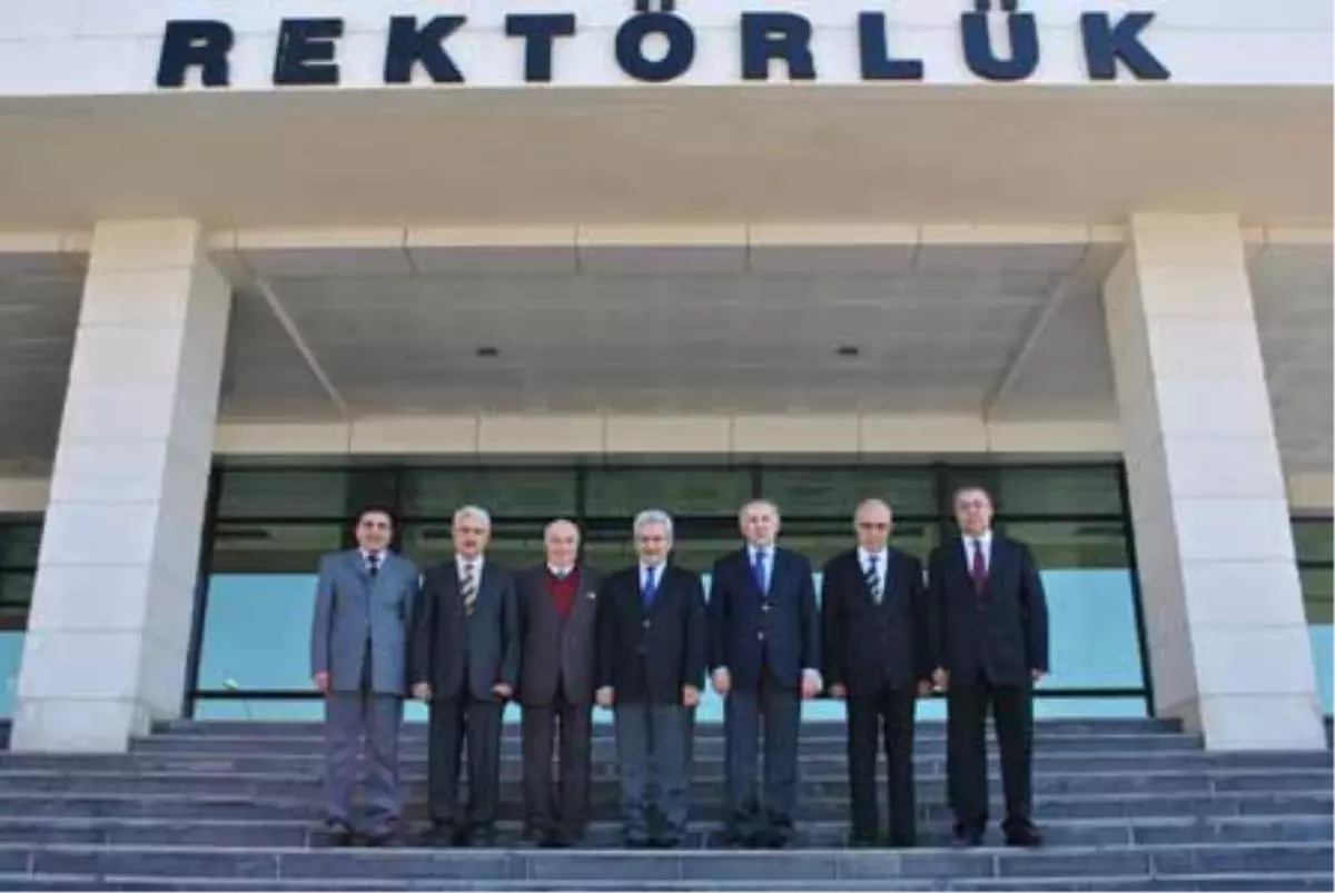 Gazikent Üniversitesi\'ne Vali Ata\'dan Ziyaret