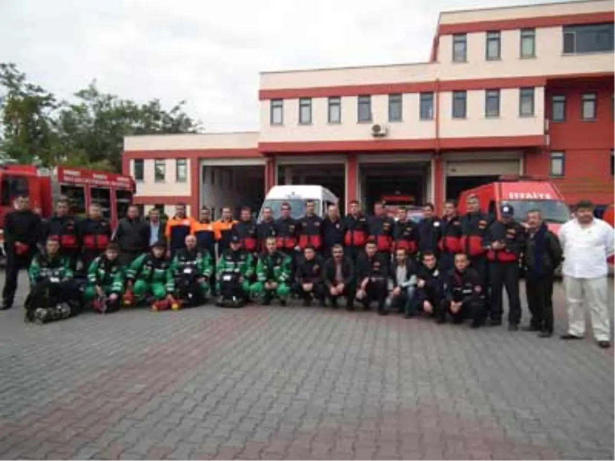 Kocaeli\'den Van\'a Acil Yardım