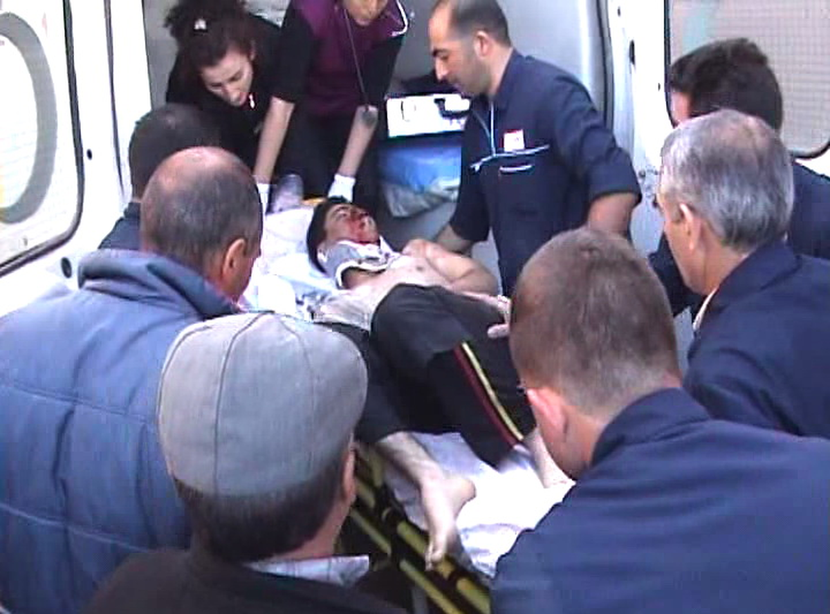 Öğrenci Servisi Tır\'a Çarptı: 4 Ölü, 23 Yaralı