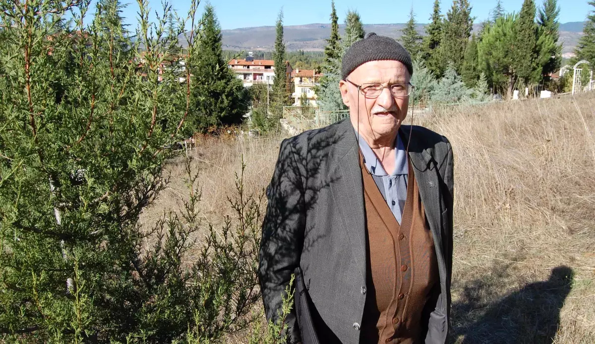 Simav\'a Şehitlik ve Anıt Yapılması İçin Arazisini Bağışlamaya Hazır