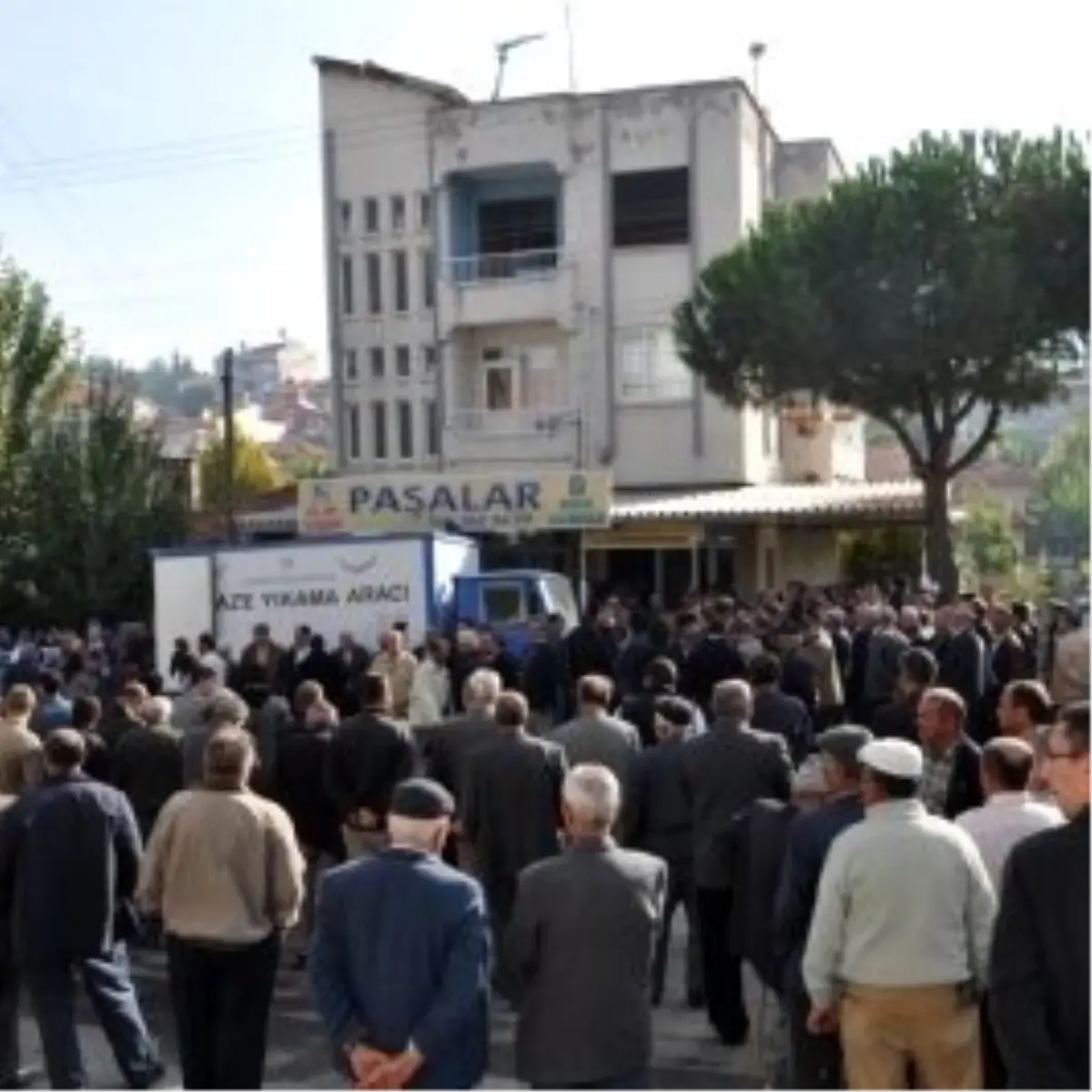 Deprem Kurbanı Alime Öğretmen Gözyaşları ile Uğurlandı