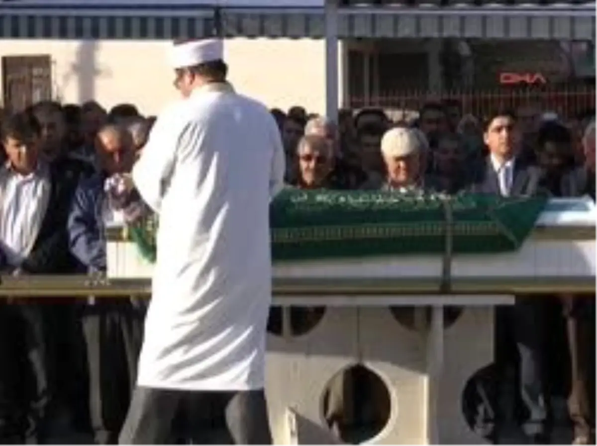 Kazadan Kurtuldu, Depremde Hayatını Kaybetti