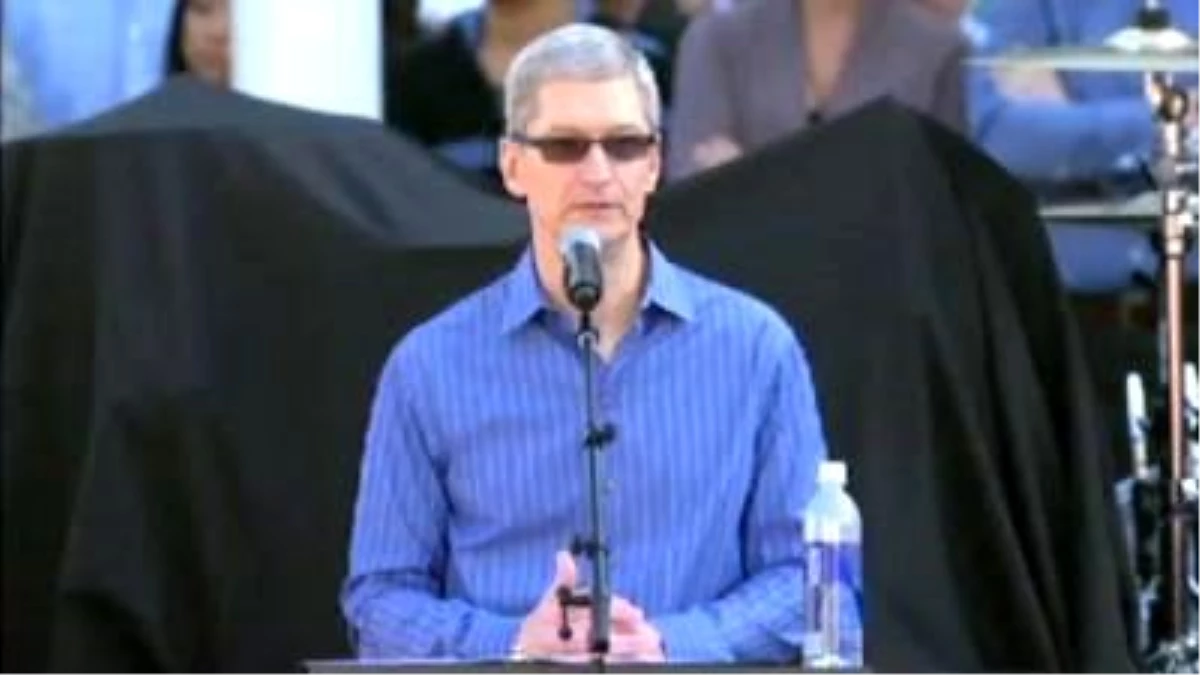 Steve Jobs\'un Anma Töreni Videosu Yayınlandı!