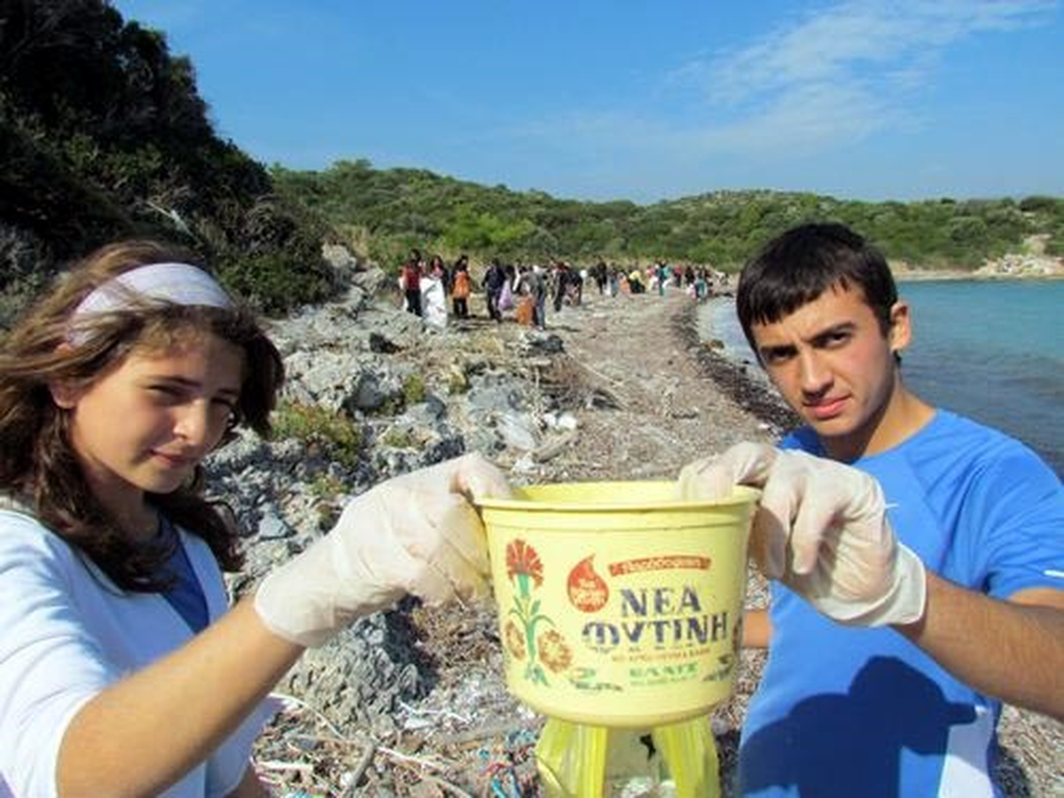 Yunanistan'ın Çöpü Kalamaki Milli Parkı Kıyılarını Kirletiyor