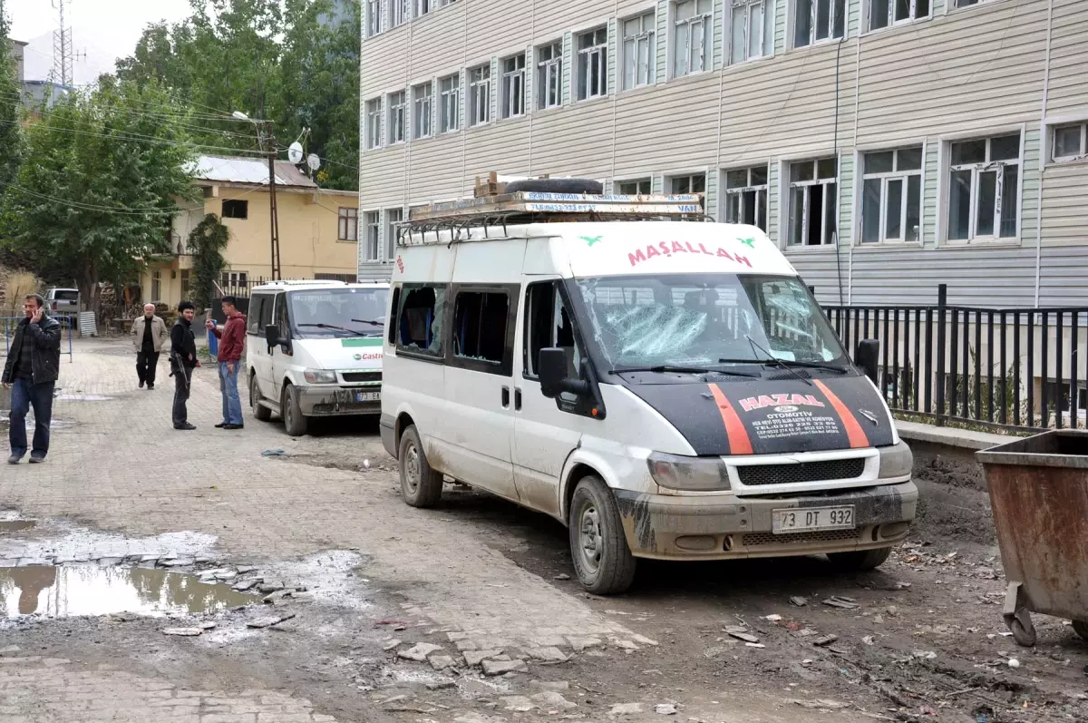 Beytüşşbap\'ta Öğrenci Kavgasına Korucular Karıştı, 8 Yaralı