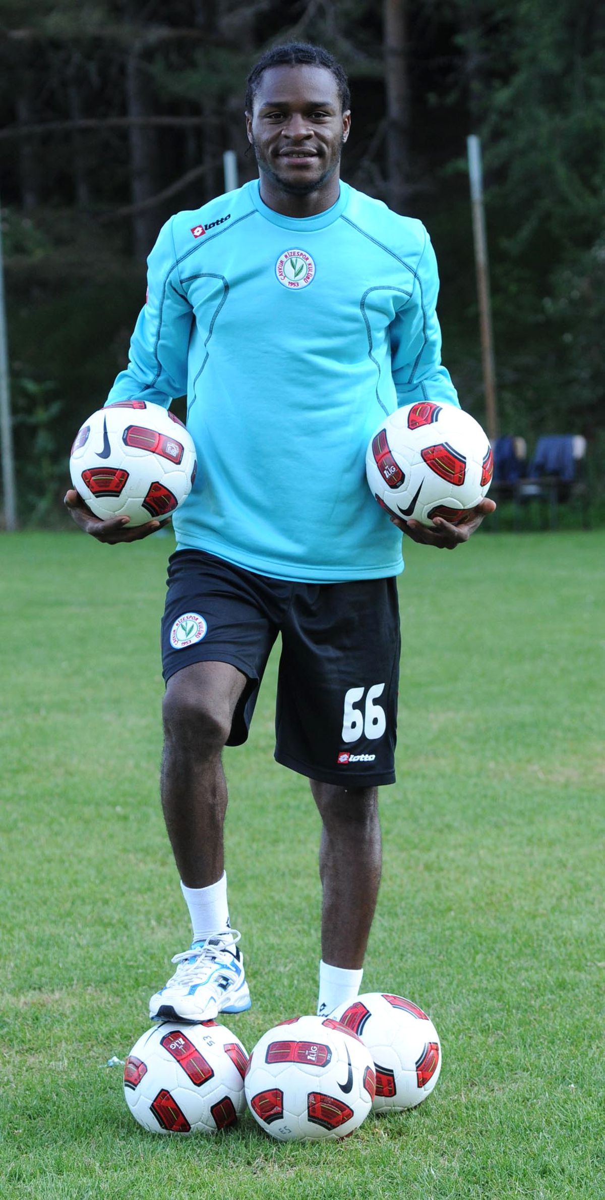 Çaykur Rizespor'un Golcüsü Bikoko: Galibiyetlerimizin Devamı Gelecek