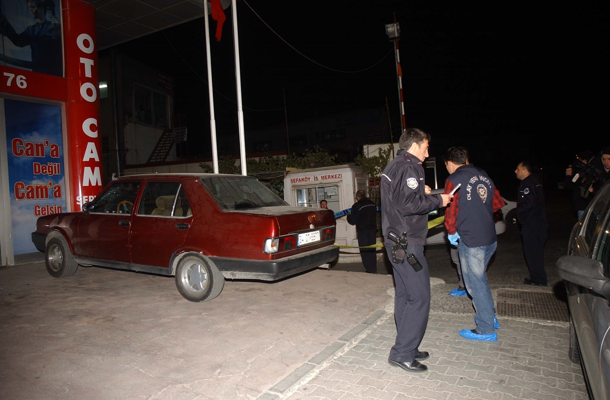 Güvenlik Görevlisi Bıçaklanarak Öldürüldü