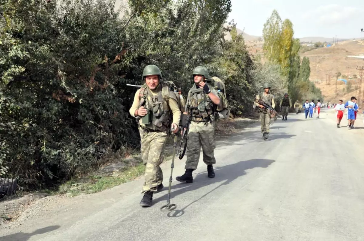 Hakkari\'de Bayıltan Koşu