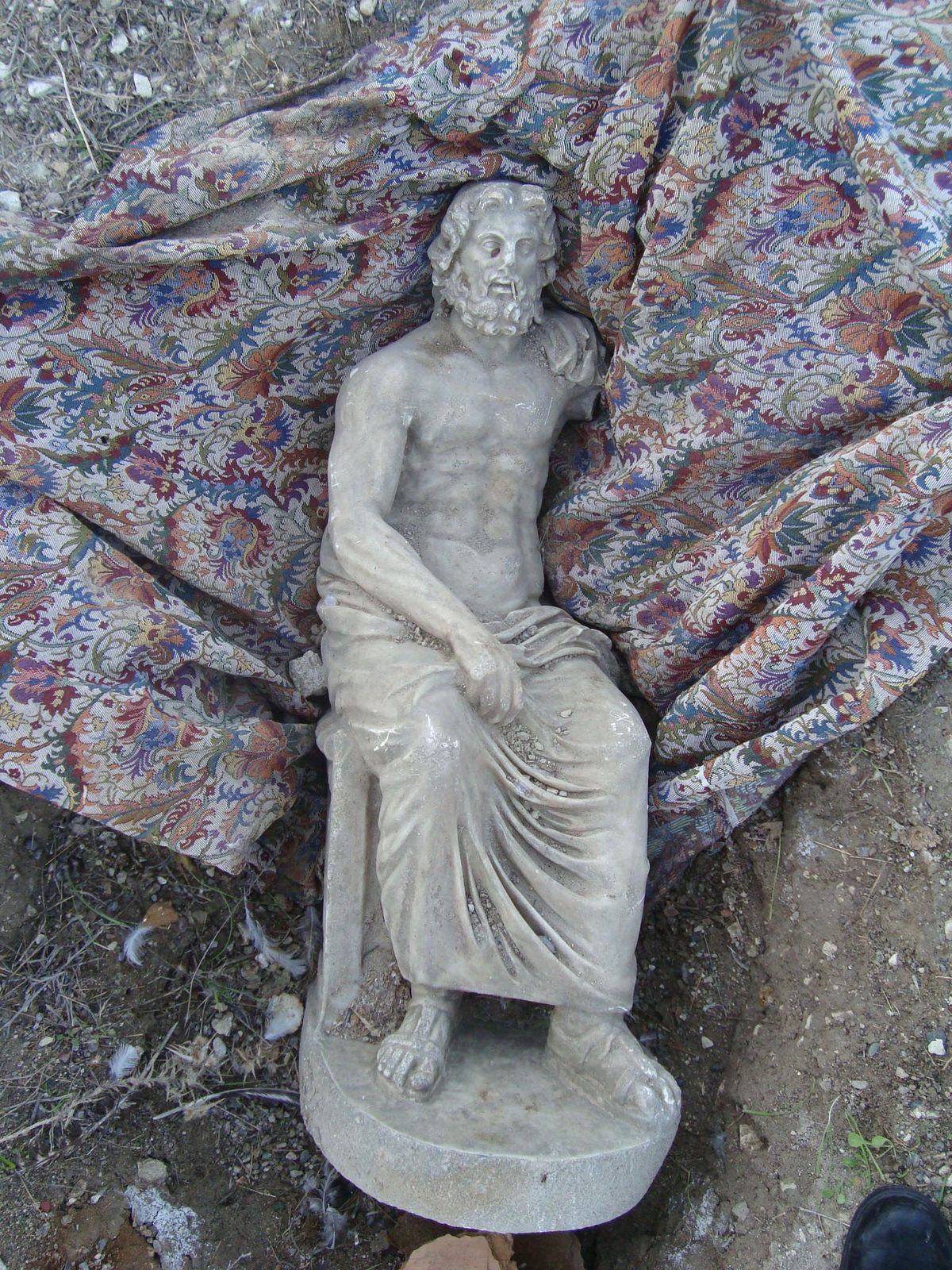Kümeste Ele Geçen Zeus Heykeli Sahte Mi?