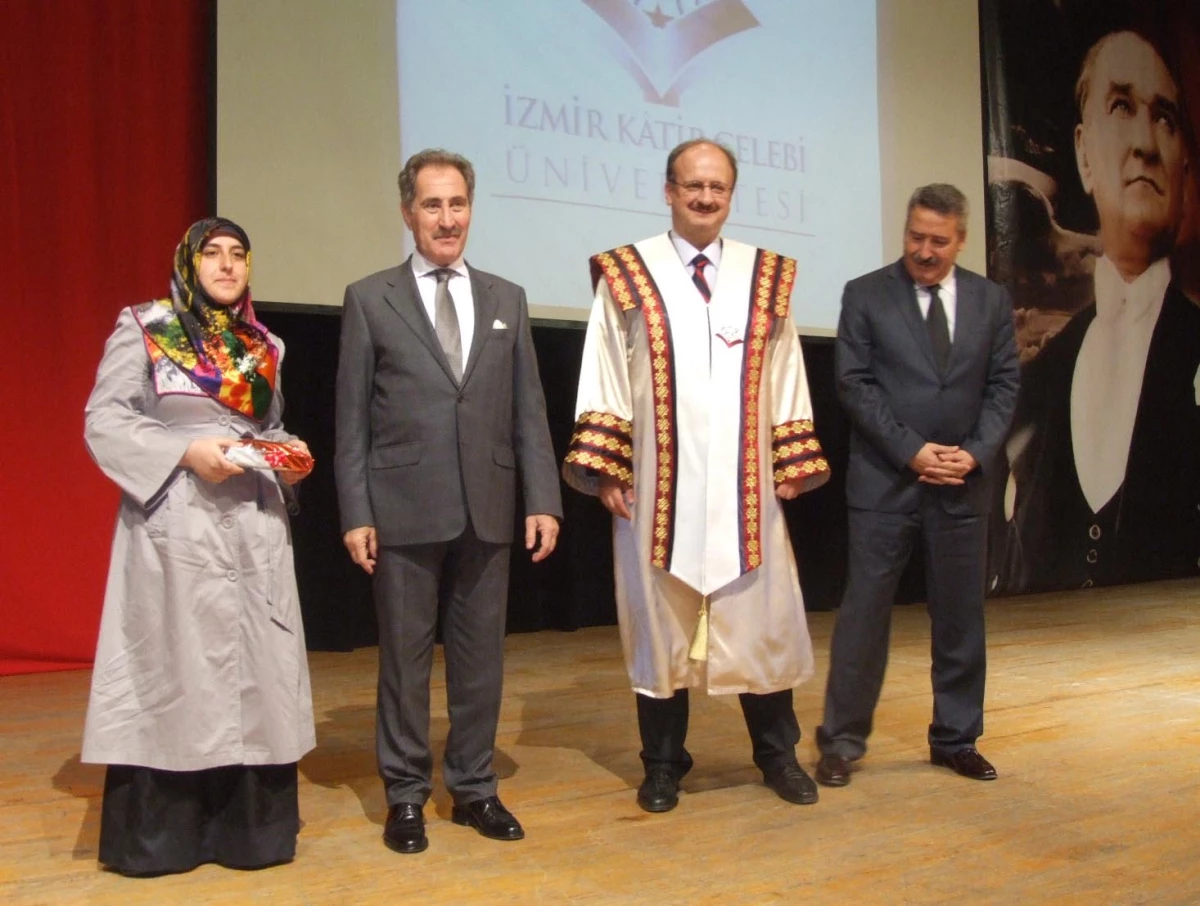 İzmir Katip Çelebi Üniversitesi Öğretime Başladı