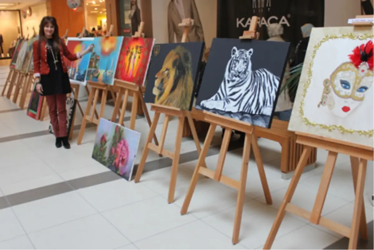 Öztaş; İlk Sergisini ADA AVM\'de Açtı