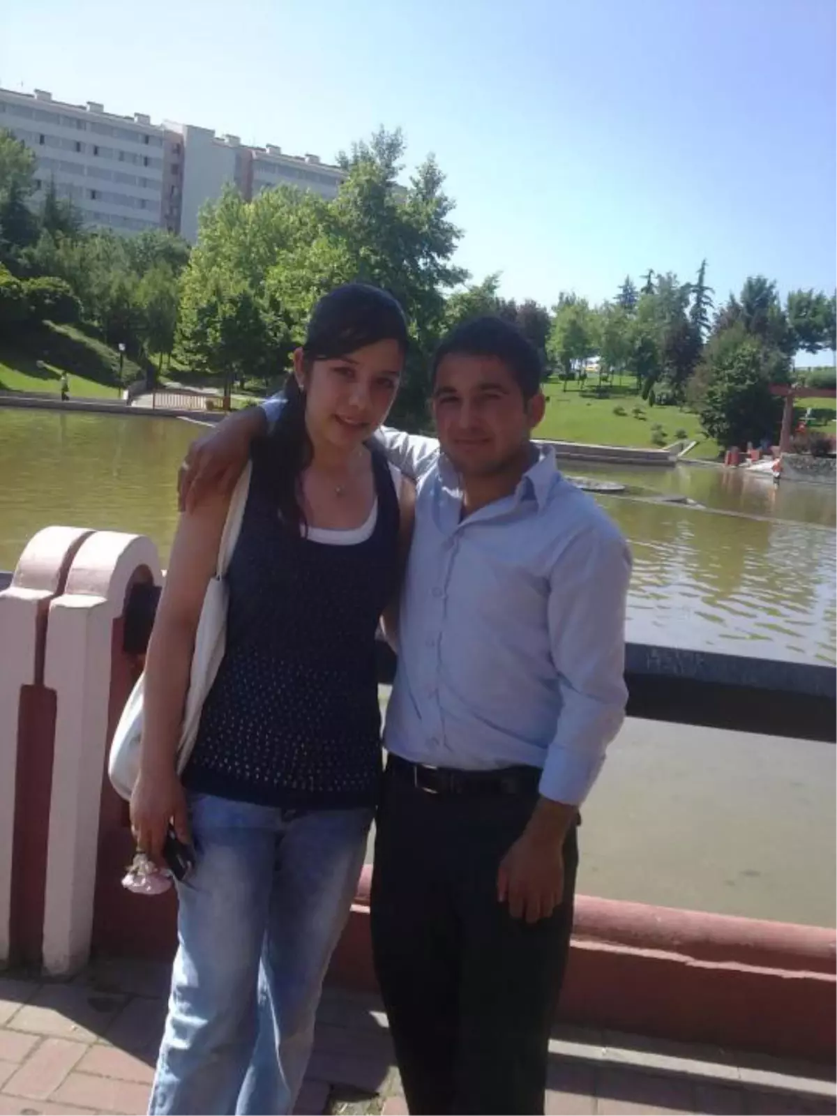 Nişanlısı ile Amcasını Öldürüp İntihar Etti