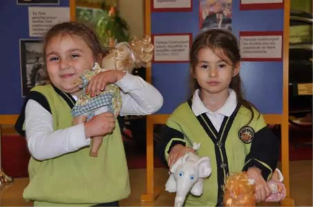 "Vanlı Çocuklar Oyuncak İster"