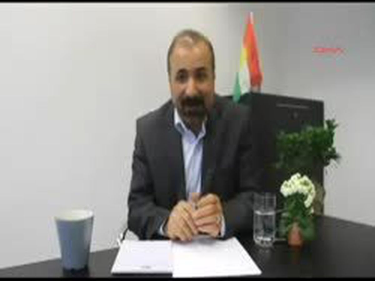 Arşiv Şivan Perver Van'da Çıplak Elle Enkaz Kaldıran Bu Cesur İnsanlar Barışı İnşa Eder