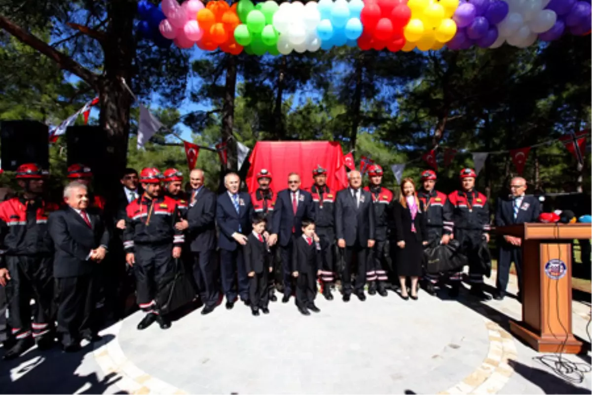 Fedakâr İtfaiyecilere Ödül Verildi