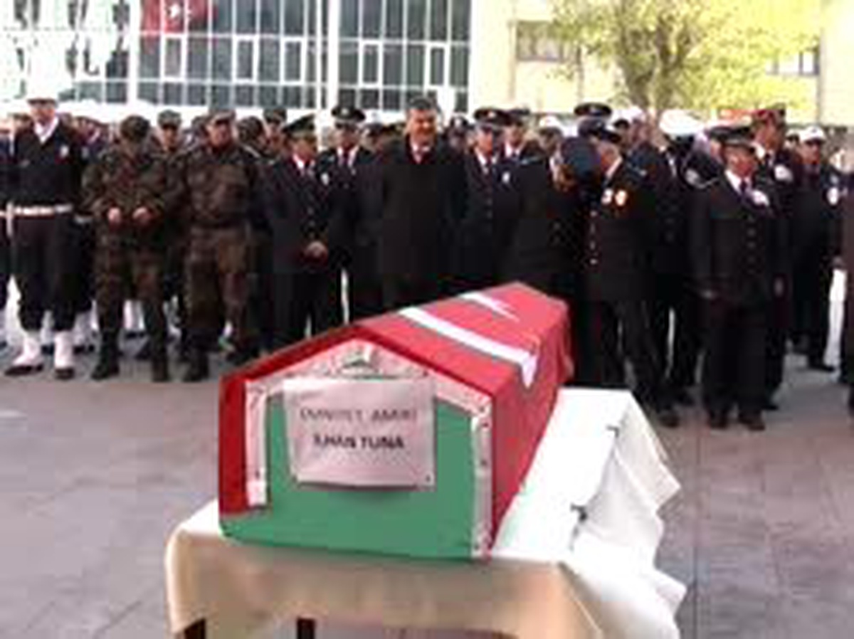 Kansere Yenik Düşen 46 Yaşındaki Emniyet Amiri Uğurlandı