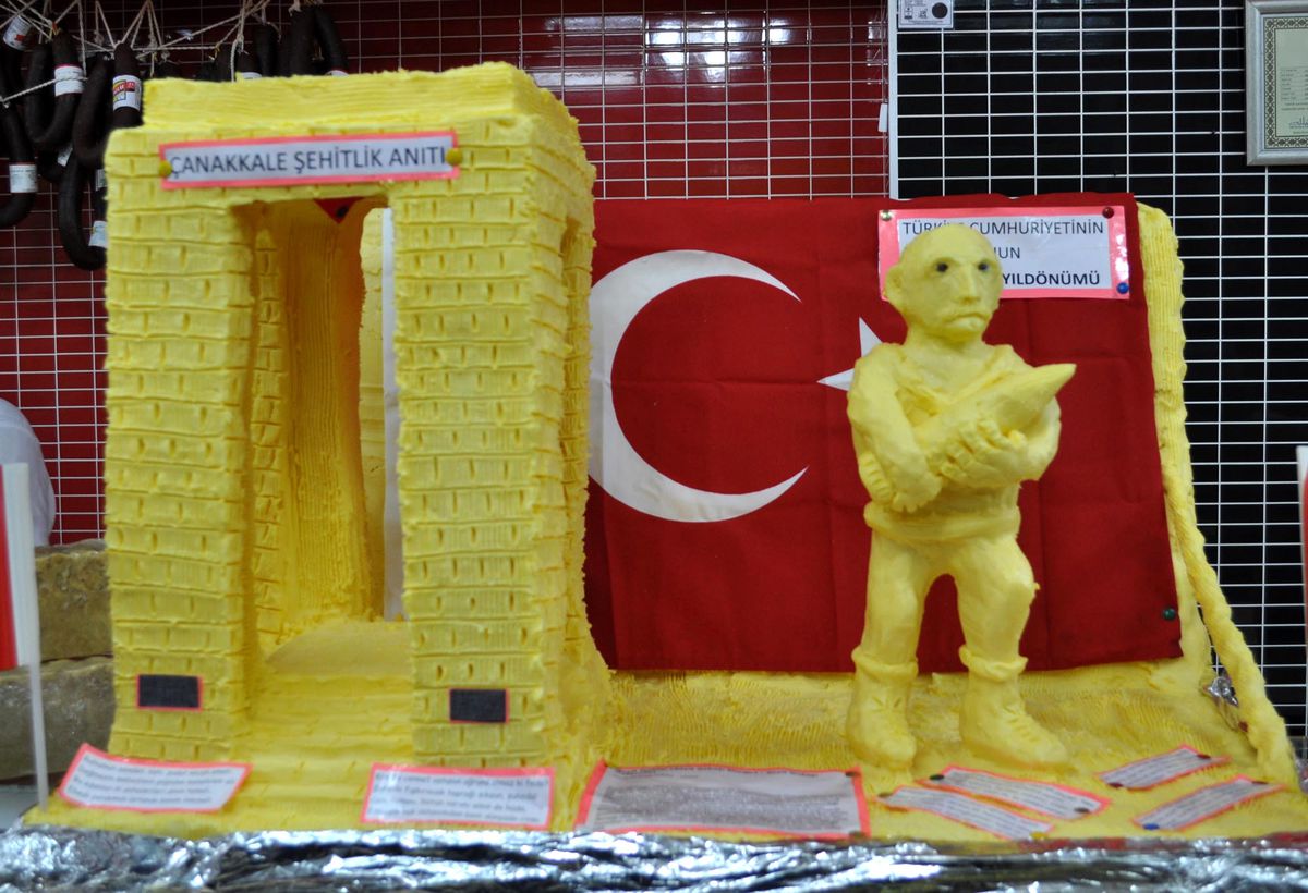 Tereyağından Seyit Onbaşı Heykeli