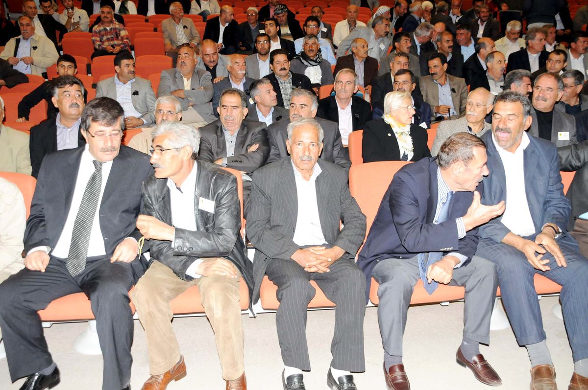 BDP'li Binici: Öcalan'ın Avukatlarla Görüştürülmemesi Savaşa Zemin Hazırlıyor