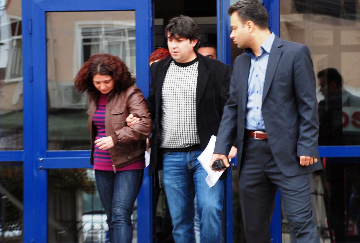 Marketten Şarap ve Votka Çalan 2 Kadın Tutuklandı