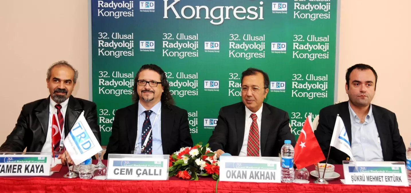 Profesör Akhan: Sağlık Bakanlığı Tıp Eğitiminden Çıksın