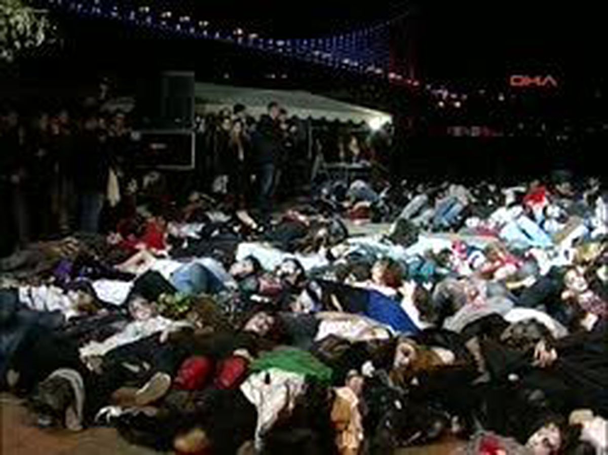 Zombiler İstanbul'da...