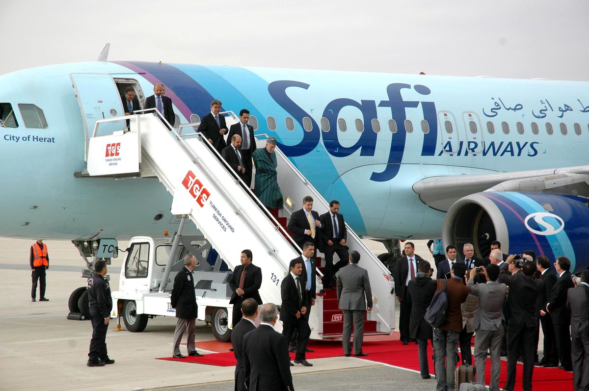 Hamid Karzai İstanbu'da