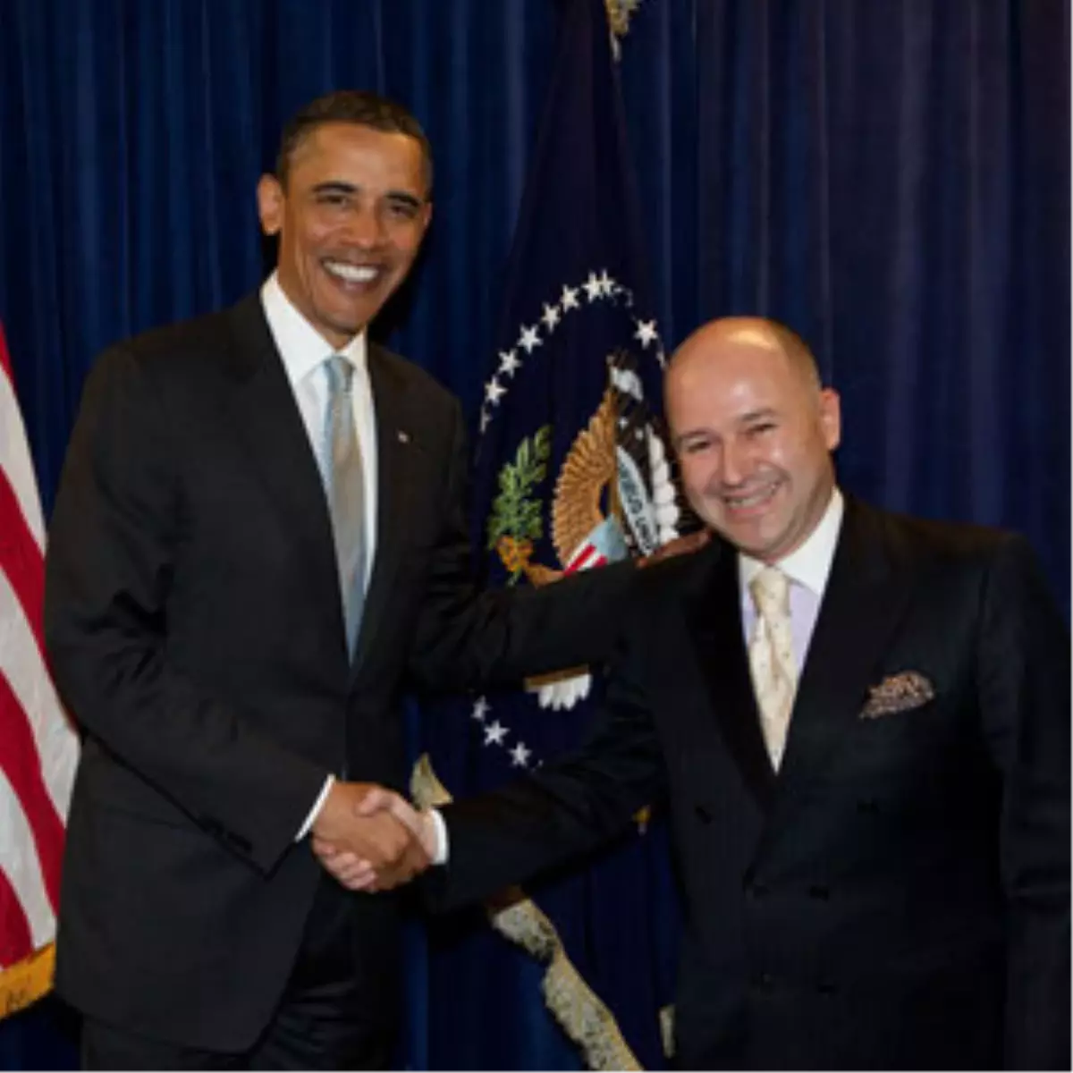 Girişimcilik Sırları Bu Kitapta: "Otobüsten İndim, Bmw\'ye Bindim"