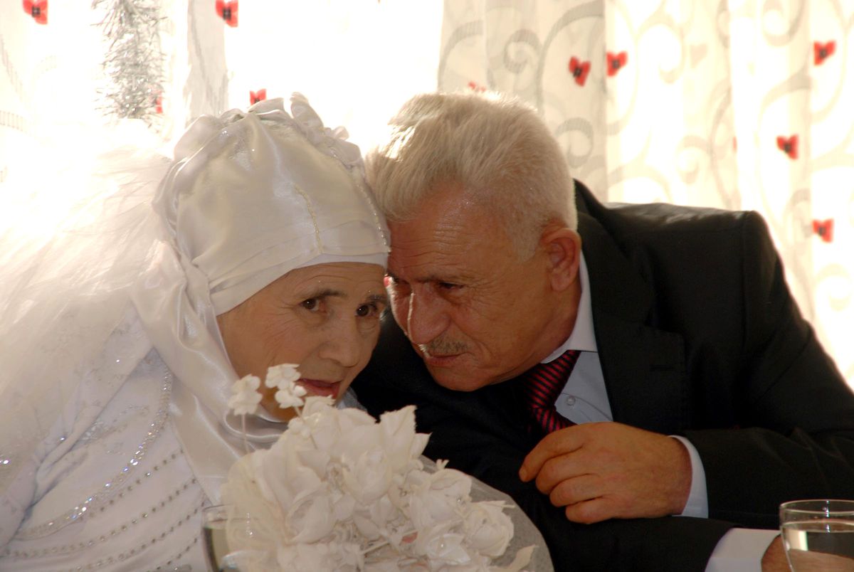 Huzurevinde 'ikinci Bahar'da Gelen Mutluluk