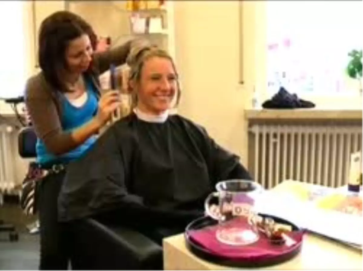 Merkel, Asgari Ücret Konusunda Yumuşadı