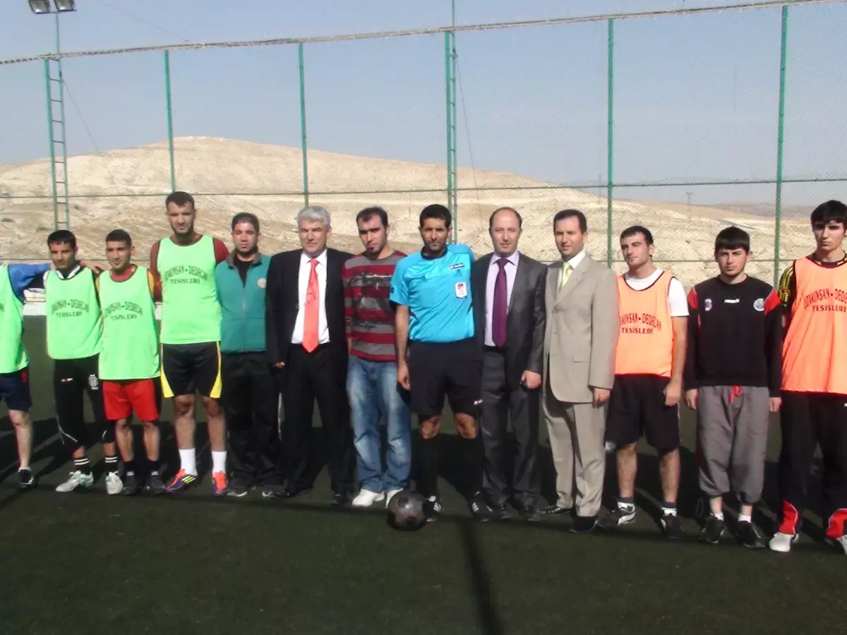 Nizip'te Bölümler Arası Futbol Turnuvası Düzenlendi