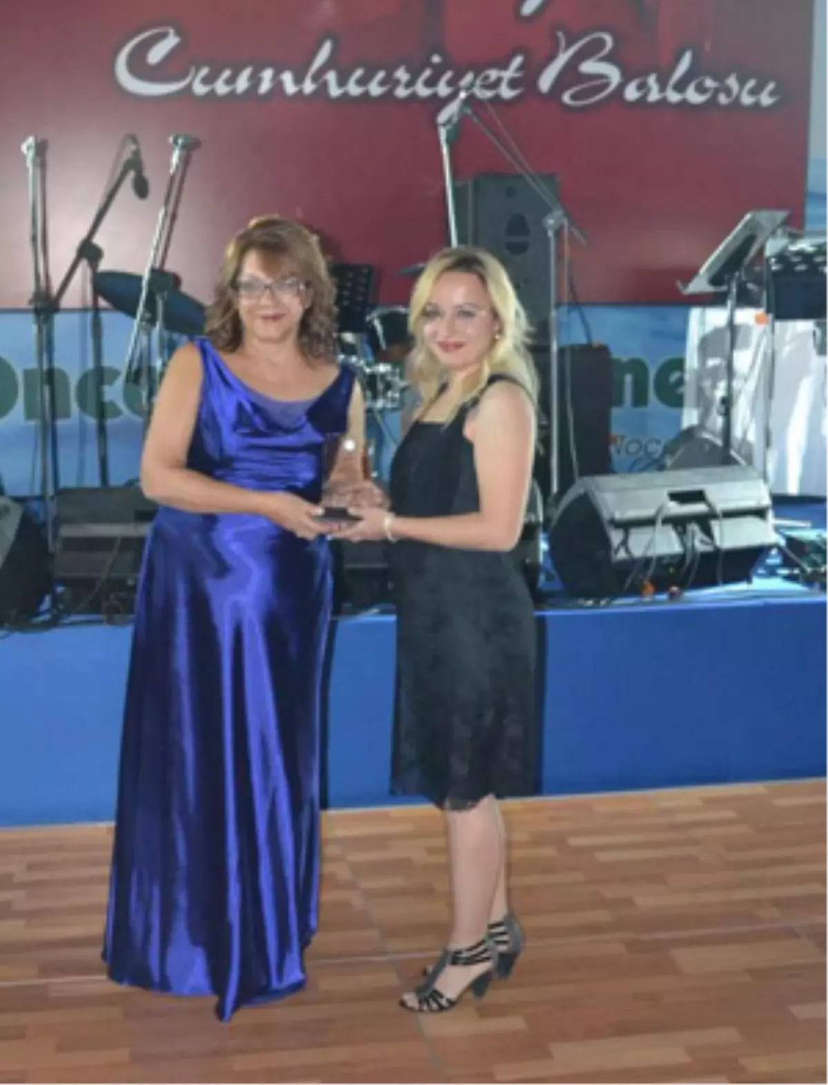 Sağlık Dergisi Yazı İşleri Müdürüne Ödül!