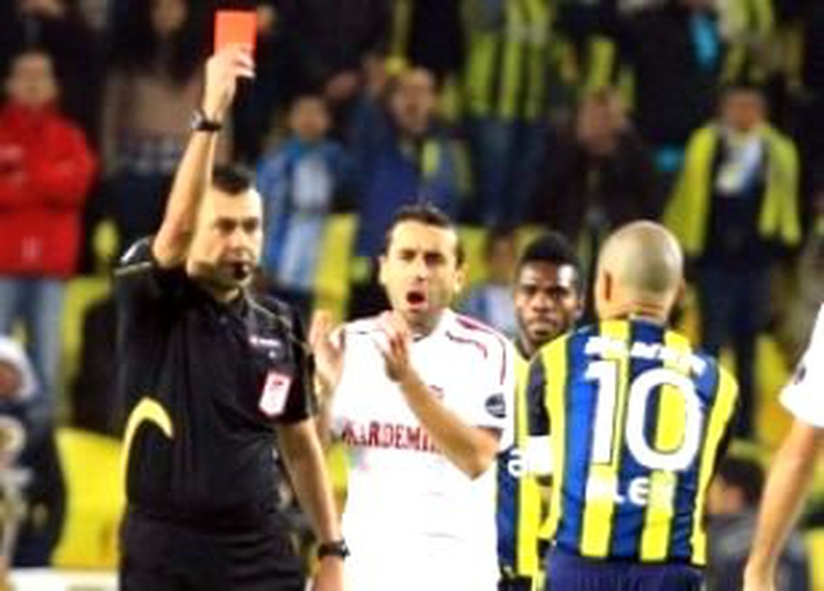 Alex'i Dik Durmak İçin Atmış!