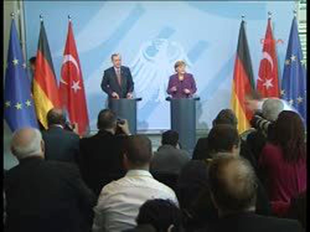 Başbakan Erdoğan: '6 Milyar Avro Gibi Almanya'da Sadece Toplanılmış Para Var ve Bunlar Tabii Terör Örgütüne Mali Destek Olarak Gidiyor'