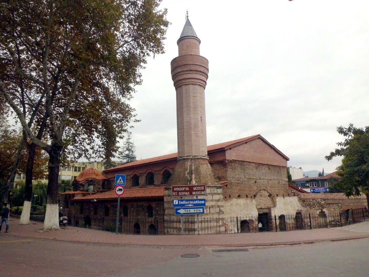 İznik Ayasofya Camii'nden Yeniden Ezan Okundu