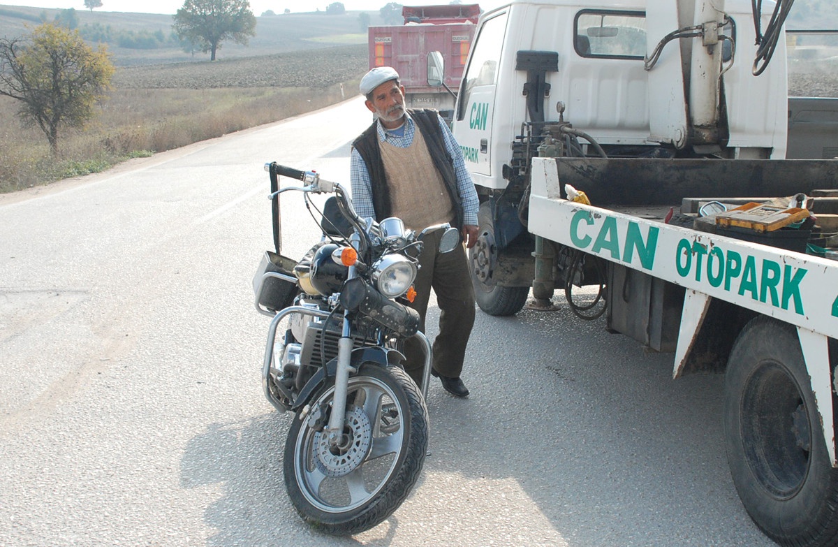 Kamyonla Çarpışan Motosikletli Öldü