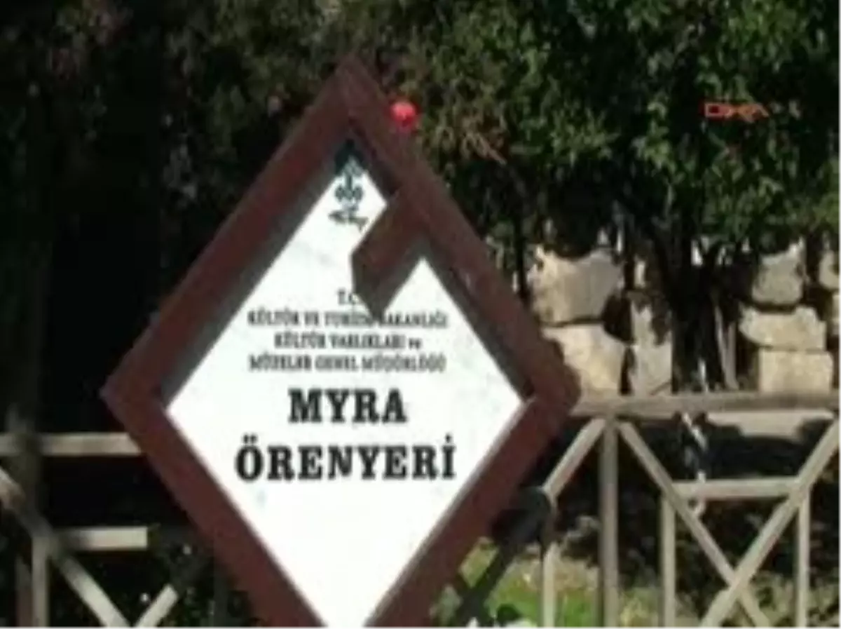 Myra Antik Kenti\'nden Tarihi Rekor