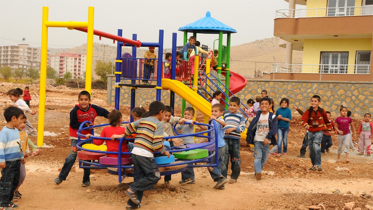 Dargeçitli Çocuklar İlk Kez Oyun Parkı ile Tanıştı