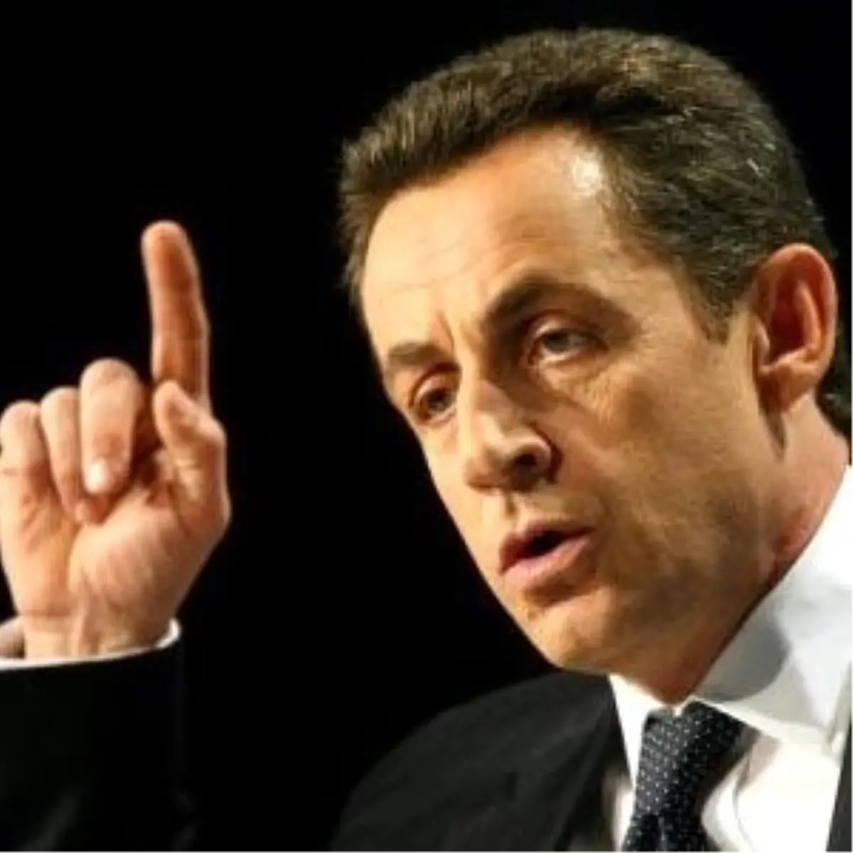 Sarkozy: Kurtarma Planının Referanduma Götürülmesi Büyük Sorumsuzluk