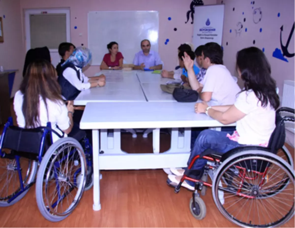 Büyükşehir\'den Özürlü Bireylere KPSS Desteği