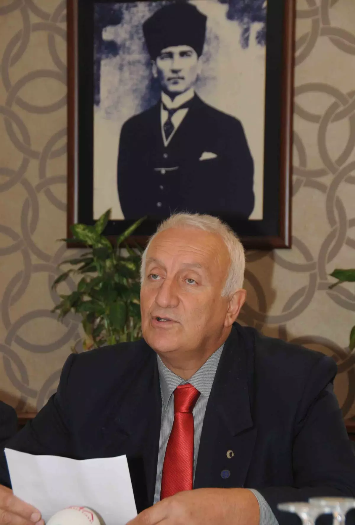 \'Cumhuriyet Kutlaması İptal Ediliyorsa Kent Bayramlaşması da İptal Edilsin\'